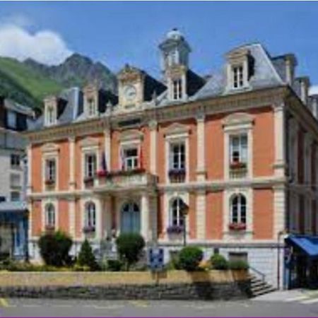 T2 Renove Avec Terrasse, Parking Prive, Local Velos A Cauterets - Fr-1-401-290 Bagian luar foto