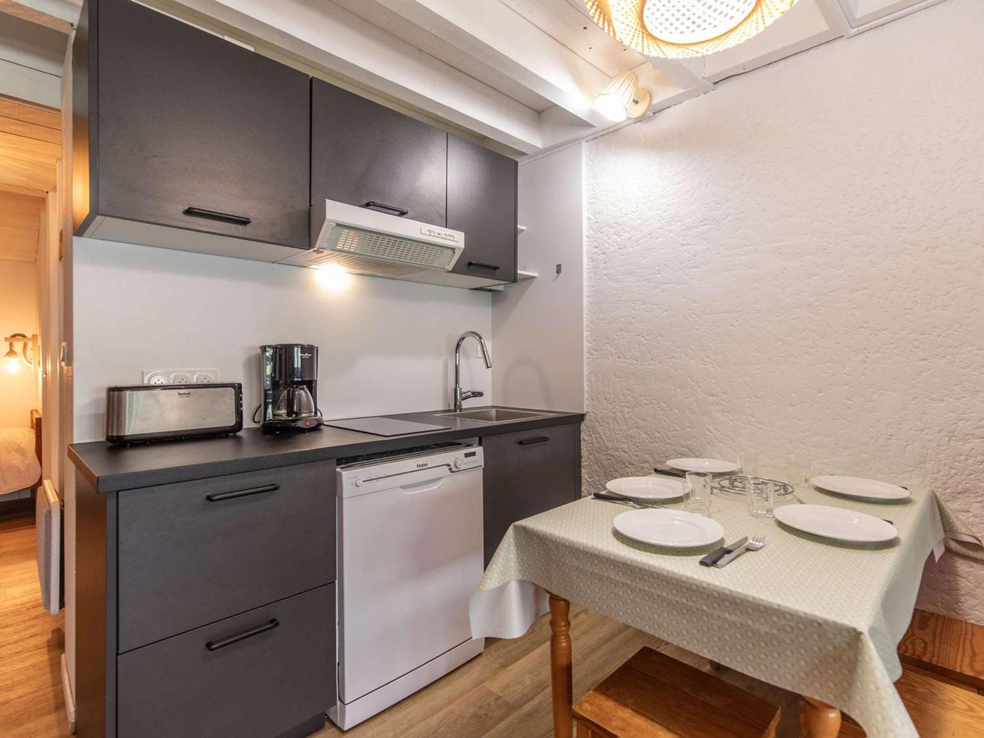 T2 Renove Avec Terrasse, Parking Prive, Local Velos A Cauterets - Fr-1-401-290 Bagian luar foto