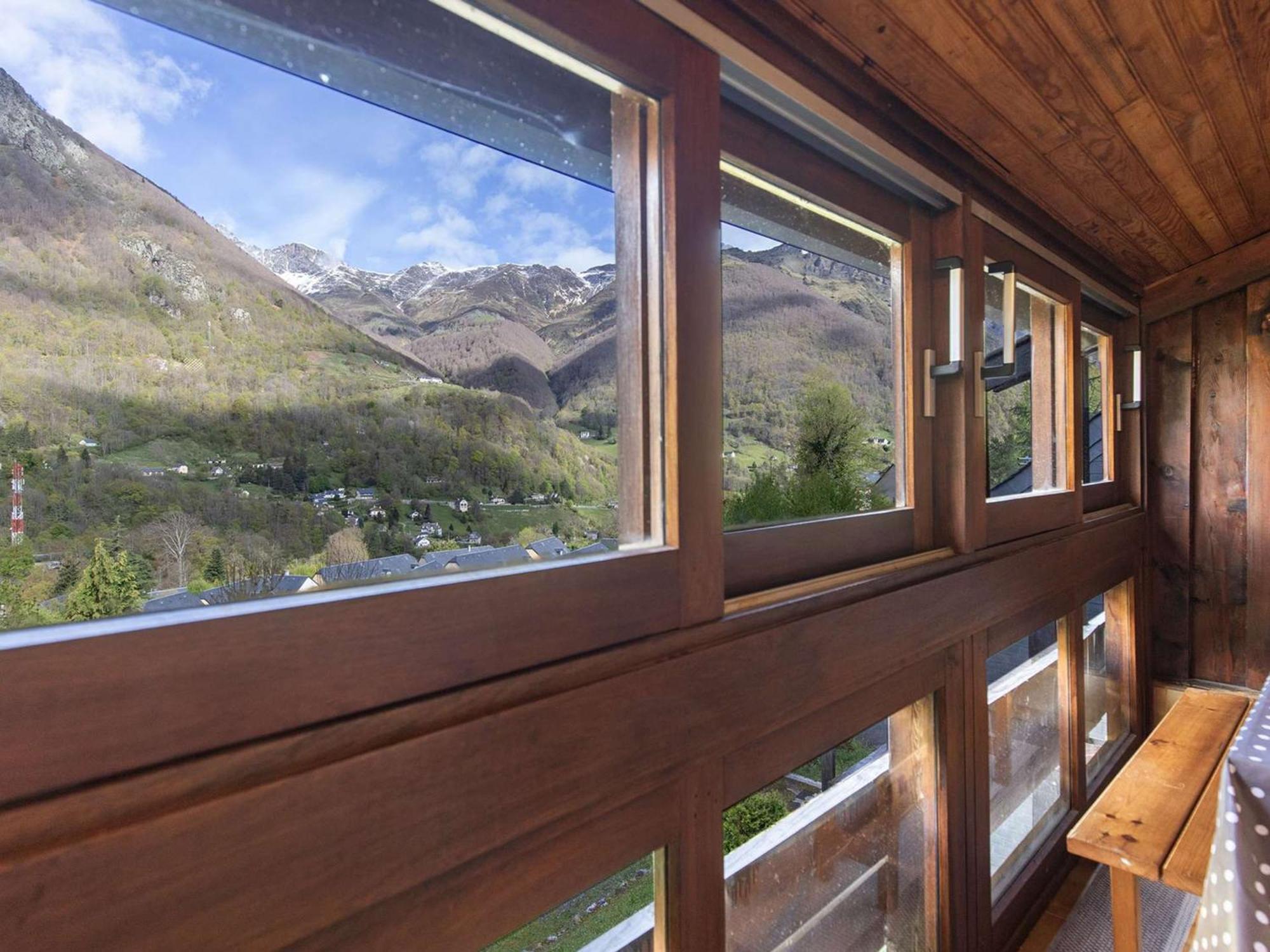 T2 Renove Avec Terrasse, Parking Prive, Local Velos A Cauterets - Fr-1-401-290 Bagian luar foto